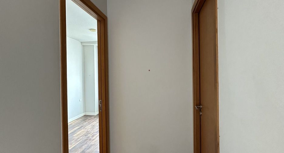 For sale 2 bedrooms condo in Watthana, Bangkok