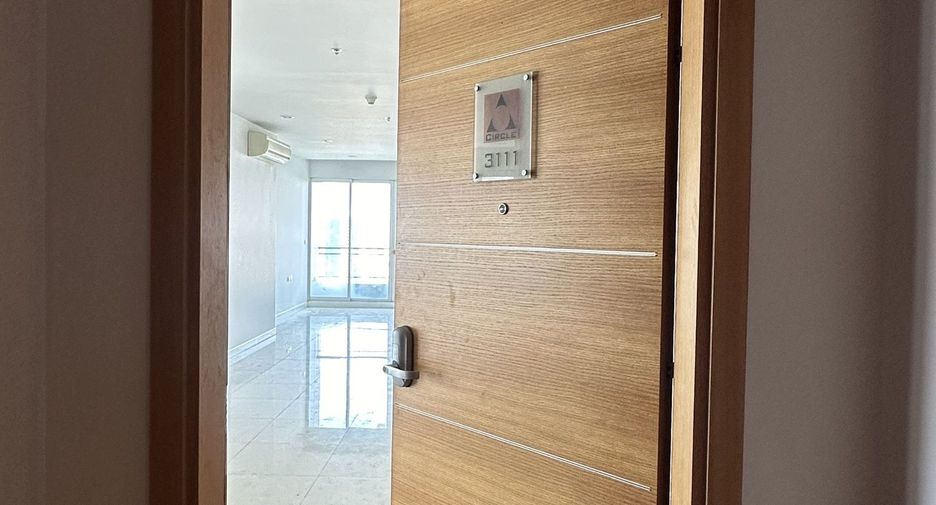 For sale 2 bedrooms condo in Watthana, Bangkok