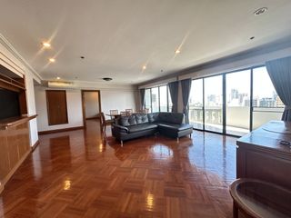 Apartment zur Miete mit 3 Zimmer in Watthana, Bangkok