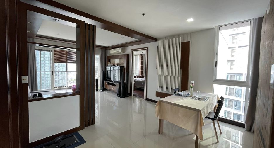 For rent 2 bedrooms condo in Khlong San, Bangkok