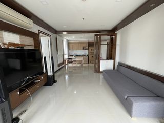 For rent 2 bedrooms condo in Khlong San, Bangkok