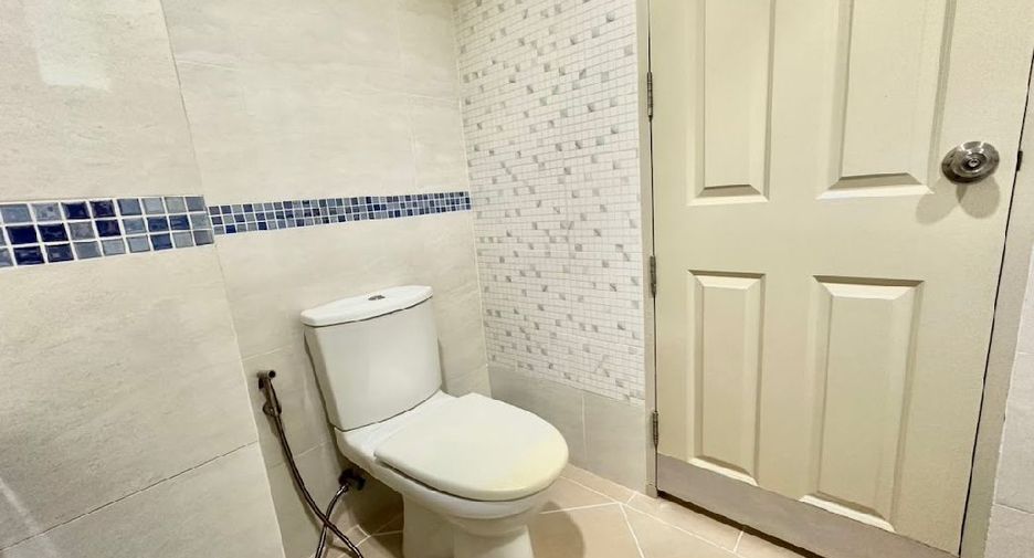 For rent 1 bed condo in Sathon, Bangkok