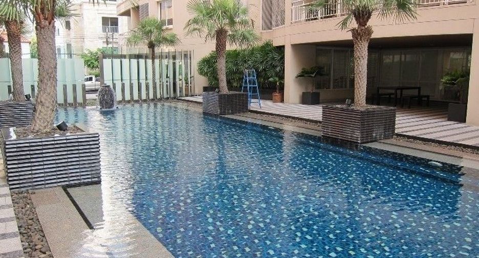 For rent 2 bedrooms condo in Watthana, Bangkok