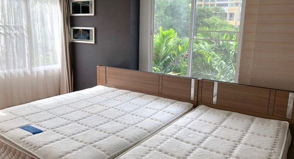 For rent 2 bedrooms condo in Watthana, Bangkok