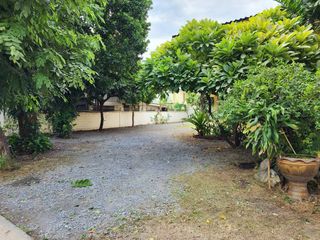 For sale 7 bedrooms house in Phaya Thai, Bangkok