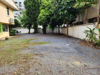 For sale 7 bedrooms house in Phaya Thai, Bangkok