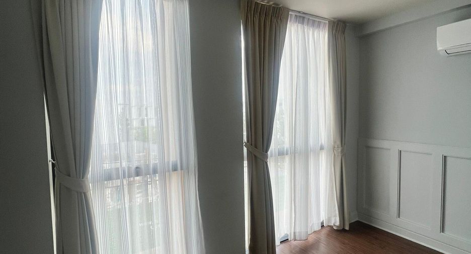 For sale 3 bedrooms townhouse in Bang Khen, Bangkok