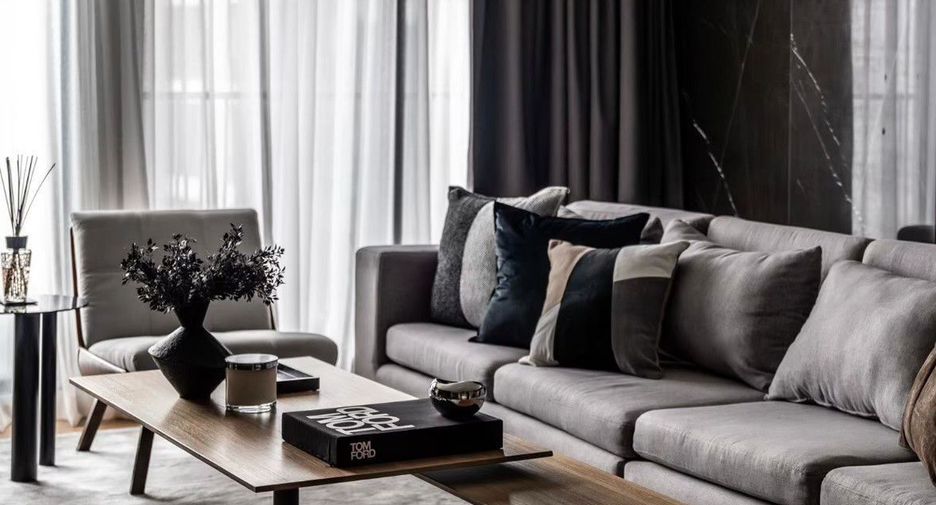 For sale 3 bedrooms condo in Khlong Toei, Bangkok