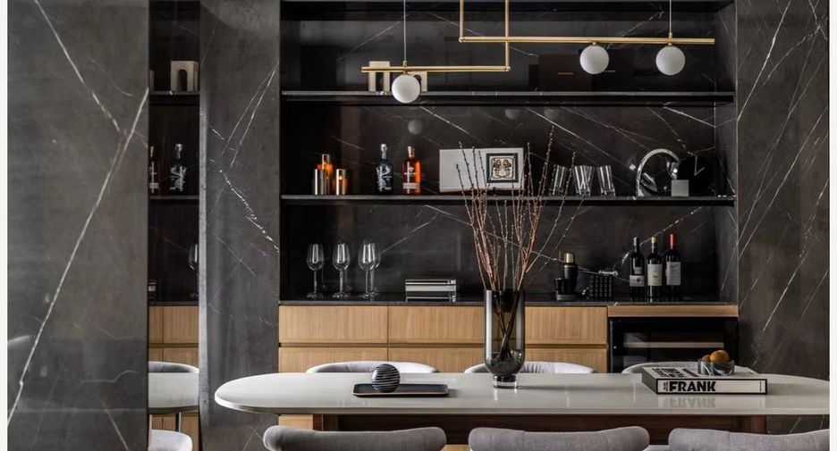 For sale 3 bedrooms condo in Khlong Toei, Bangkok