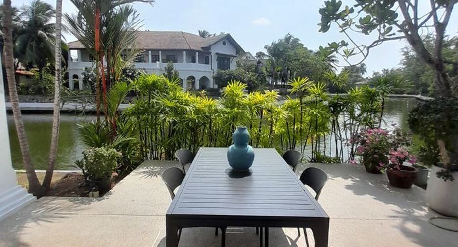 出租 2 卧室 联排别墅 在 Phuket Town, 普吉