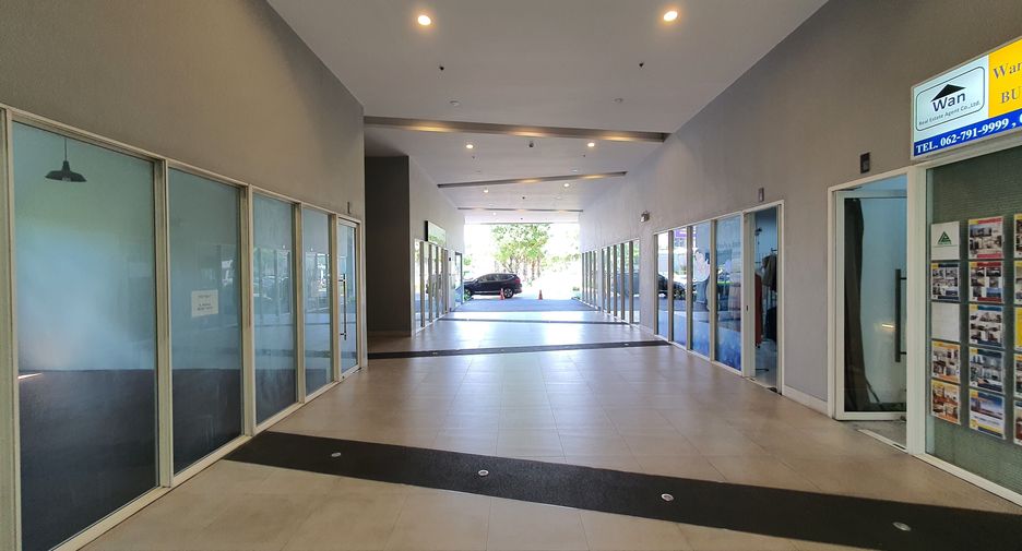 For rent retail Space in Yan Nawa, Bangkok
