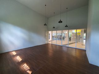 For rent retail Space in Yan Nawa, Bangkok