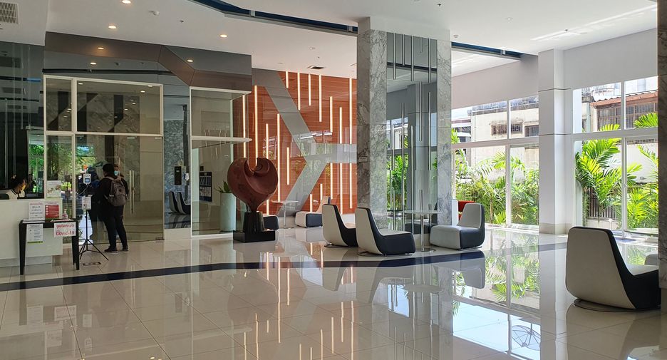 For rent retail Space in Yan Nawa, Bangkok