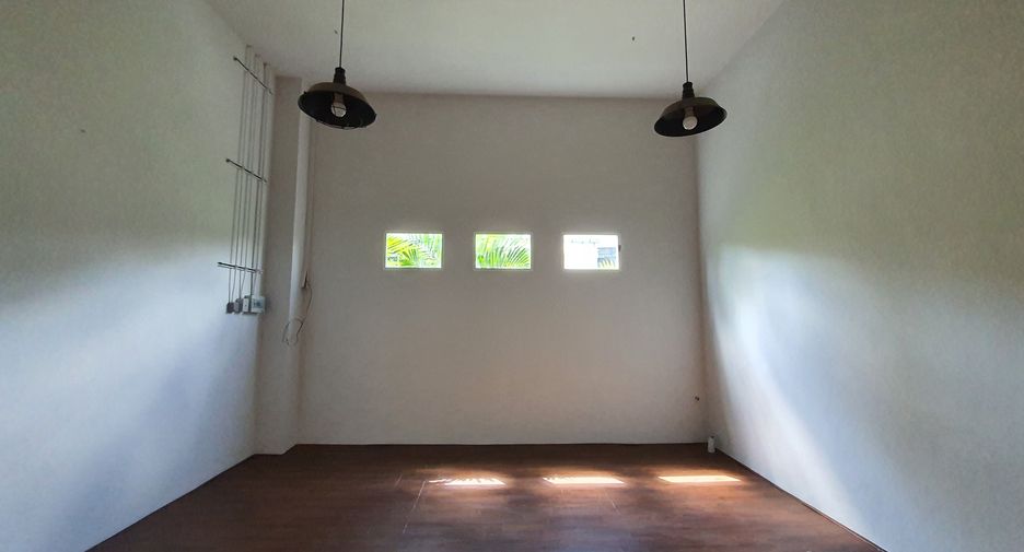 For rent retail Space in Yan Nawa, Bangkok
