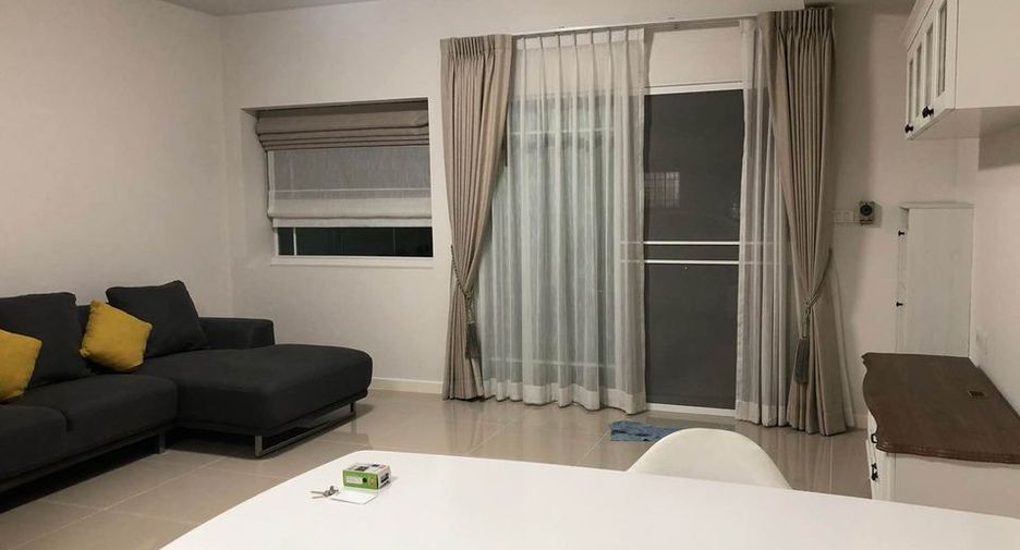 For rent 2 bedrooms townhouse in Bang Phli, Samut Prakan