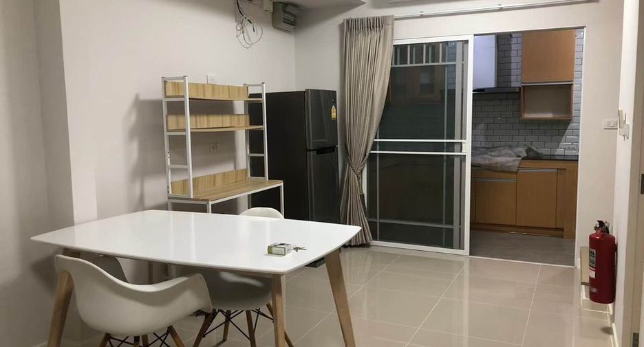 For rent 2 bedrooms townhouse in Bang Phli, Samut Prakan