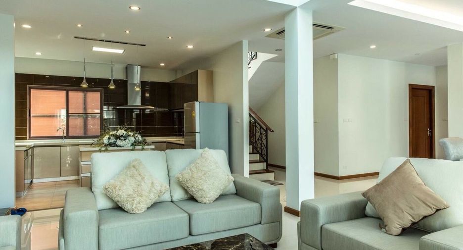 For rent 12 bedrooms house in Prawet, Bangkok