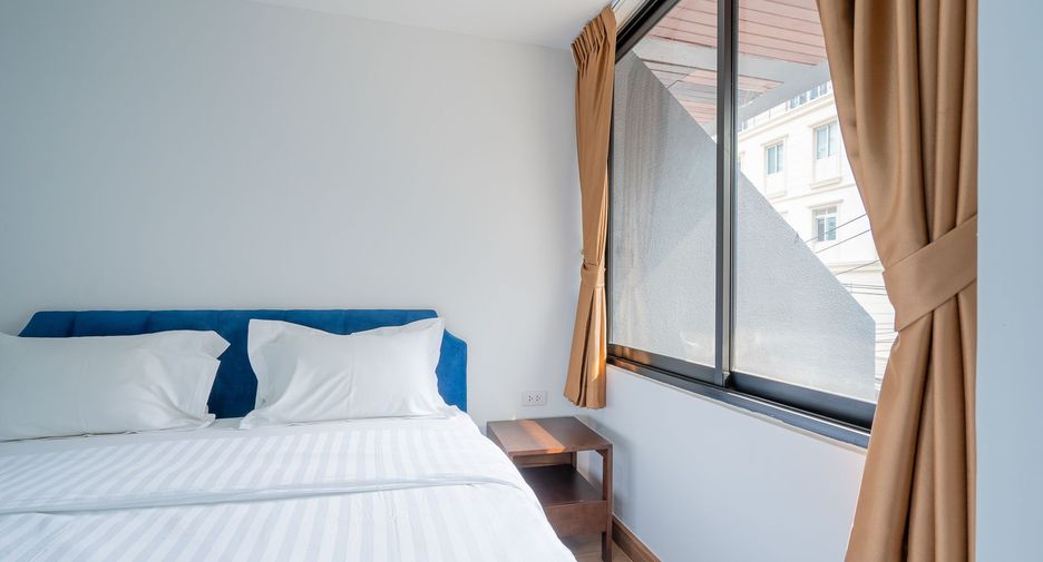 For rent 2 bedrooms apartment in Khlong Toei, Bangkok