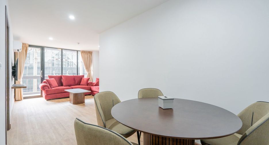 For rent 2 bedrooms apartment in Khlong Toei, Bangkok