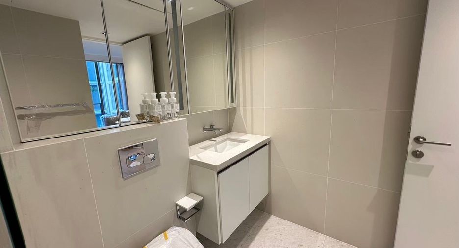 For rent 1 bed condo in Watthana, Bangkok