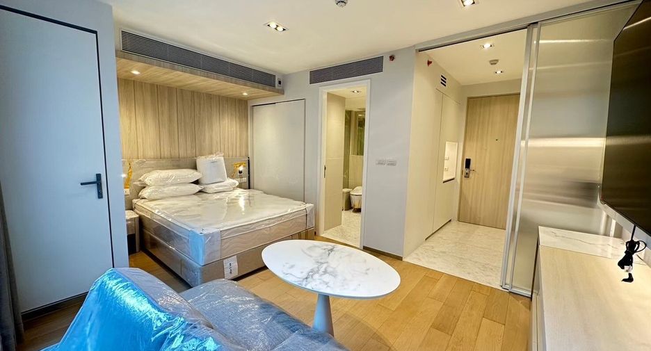 For rent 1 bed condo in Watthana, Bangkok