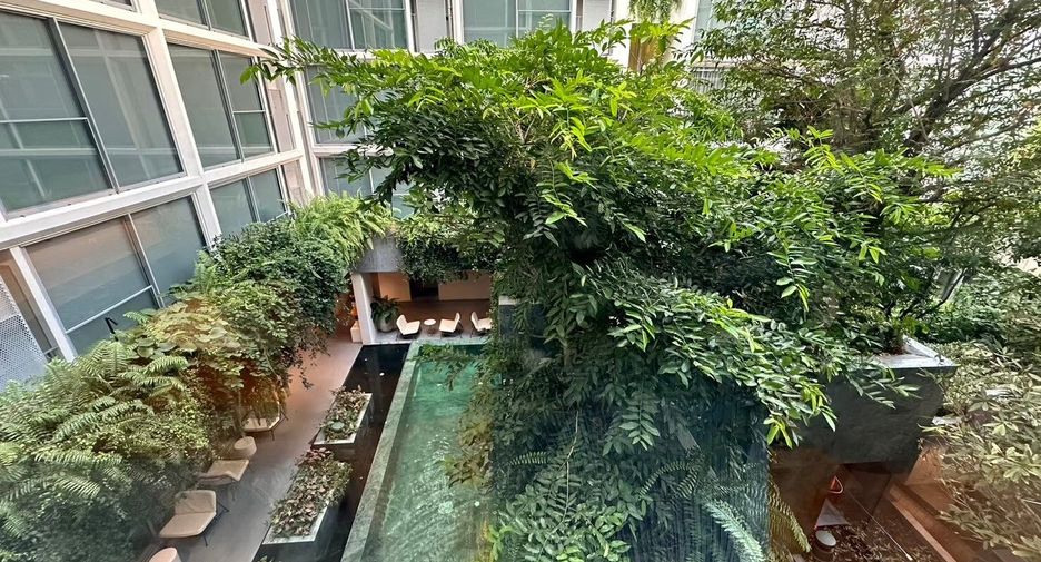 For rent 1 bed condo in Watthana, Bangkok