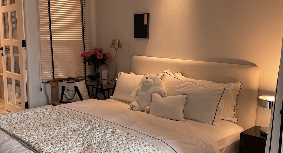 For sale 1 bed condo in Sathon, Bangkok