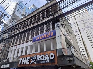 For rent 1 bed retail Space in Watthana, Bangkok