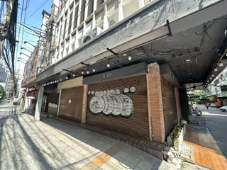 For rent 1 bed retail Space in Watthana, Bangkok