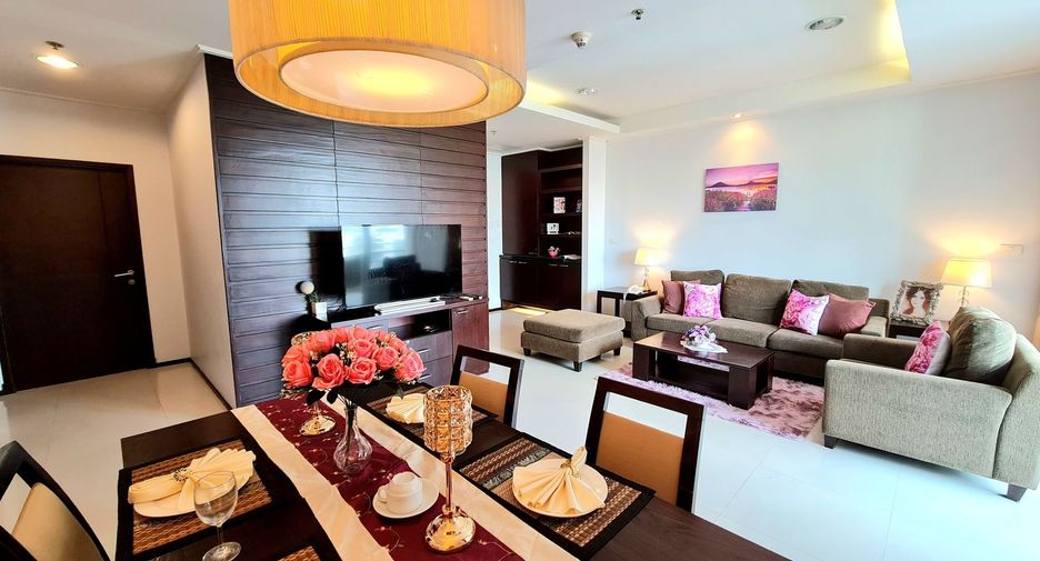 For rent 2 bedrooms condo in Watthana, Bangkok