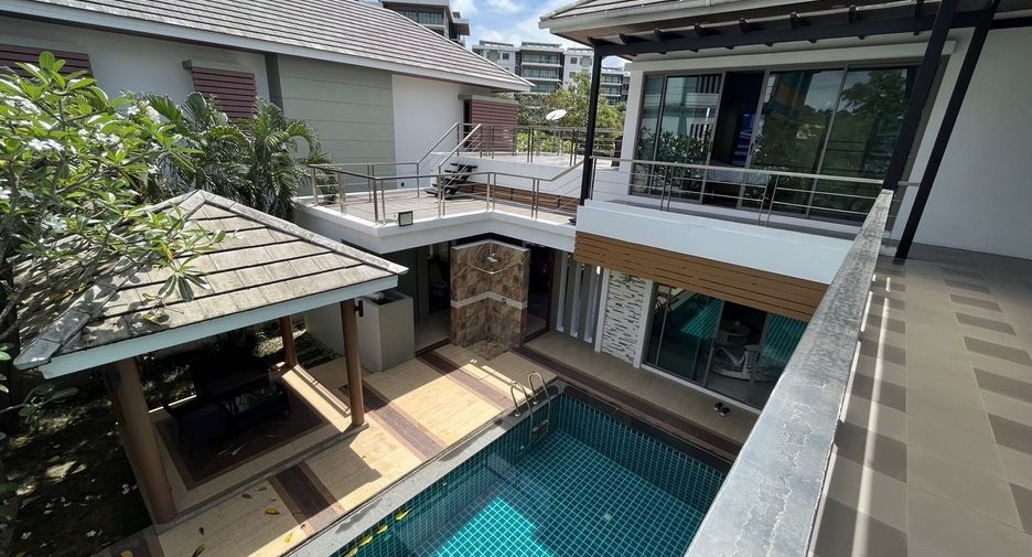 For sale 4 bedrooms villa in Mueang Phuket, Phuket