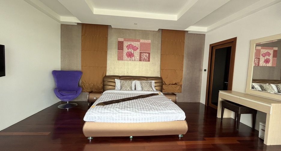 For sale 4 bedrooms villa in Mueang Phuket, Phuket