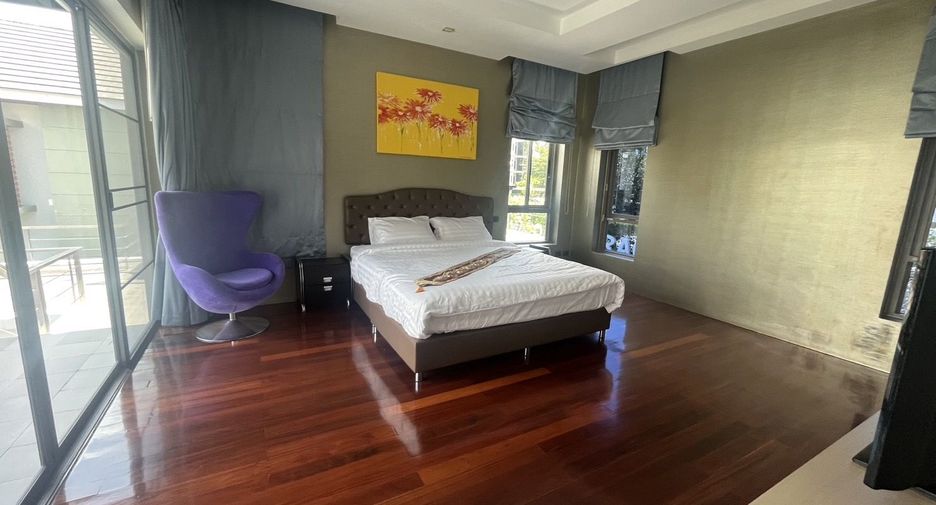 For sale 4 bedrooms villa in Mueang Phuket, Phuket