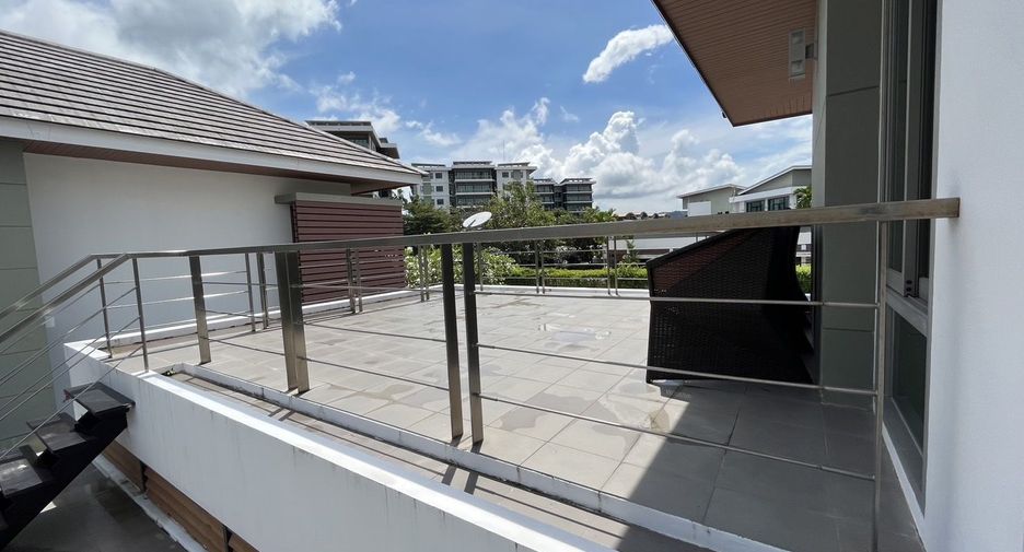 For sale 4 bedrooms villa in Mueang Phuket, Phuket