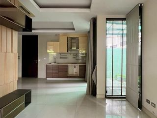 For sale 4 ベッドルーム house in Yan Nawa, Bangkok