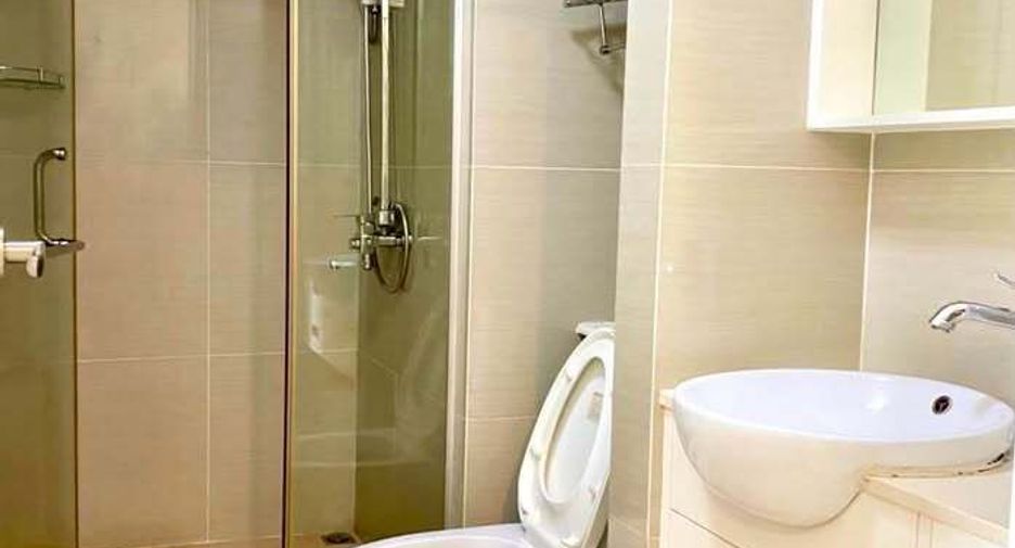 Wohnung zur Miete mit 1 Zimmer in Huai Khwang, Bangkok