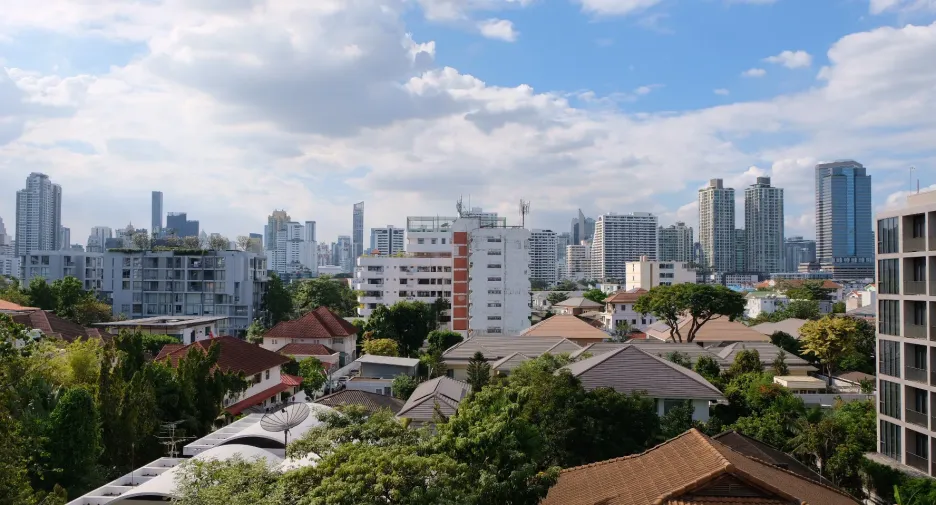 For rent 2 bedrooms condo in Watthana, Bangkok