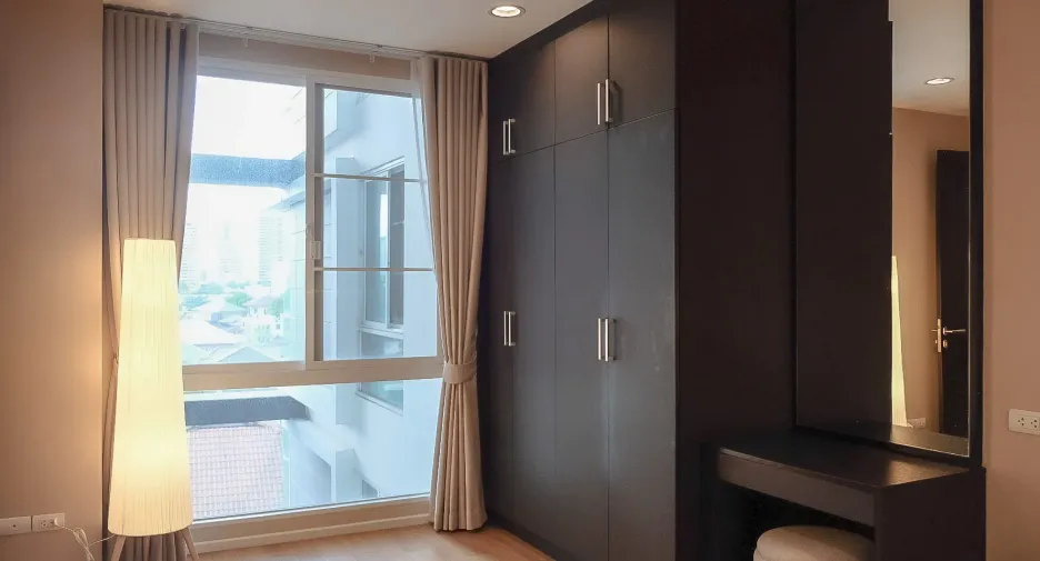 For rent 2 bedrooms condo in Watthana, Bangkok