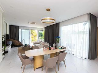 À louer 3 chambres villa à Mueang Phuket, Phuket