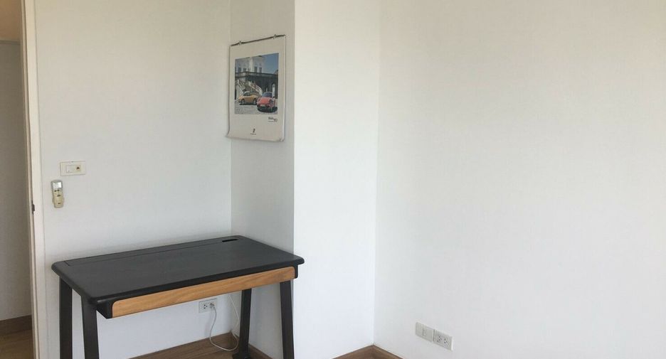 For sale 2 bedrooms condo in Thon Buri, Bangkok