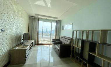 For rent 2 bedrooms condo in Huai Khwang, Bangkok