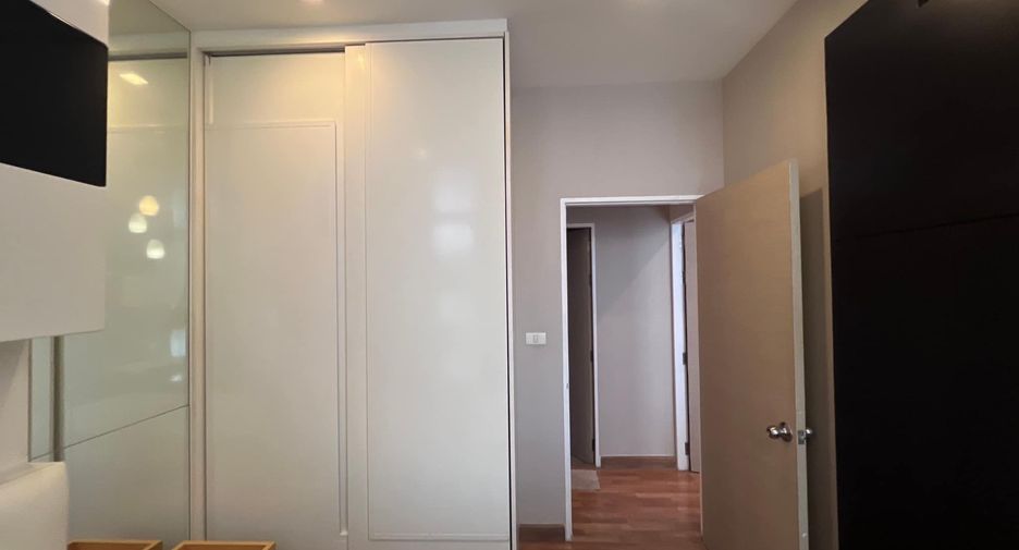 For rent 2 bedrooms condo in Bang Na, Bangkok