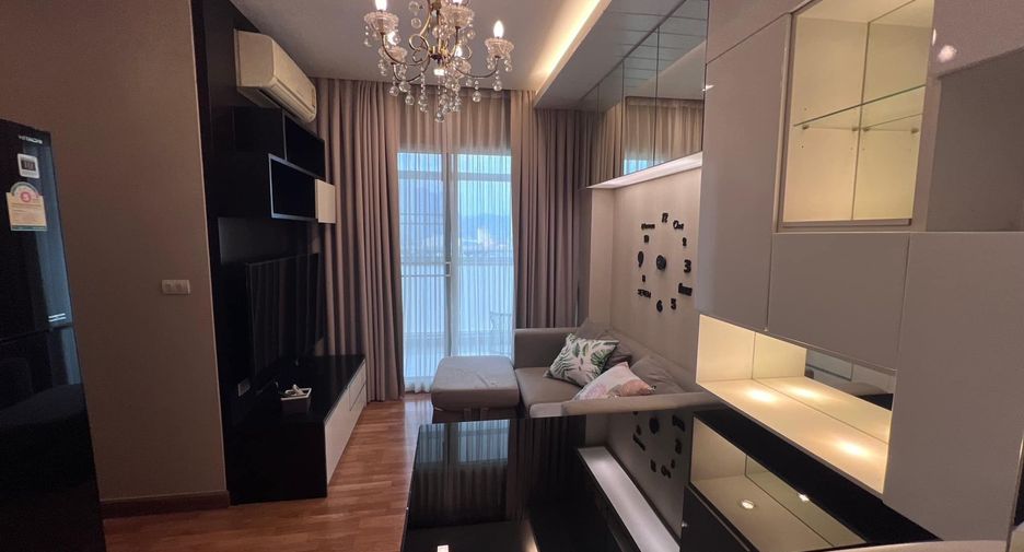 For rent 2 bedrooms condo in Bang Na, Bangkok