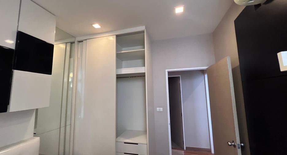 For rent 2 bedrooms condo in Bang Na, Bangkok
