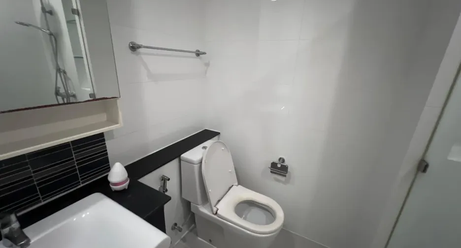For rent 2 bedrooms condo in Bang Na, Bangkok