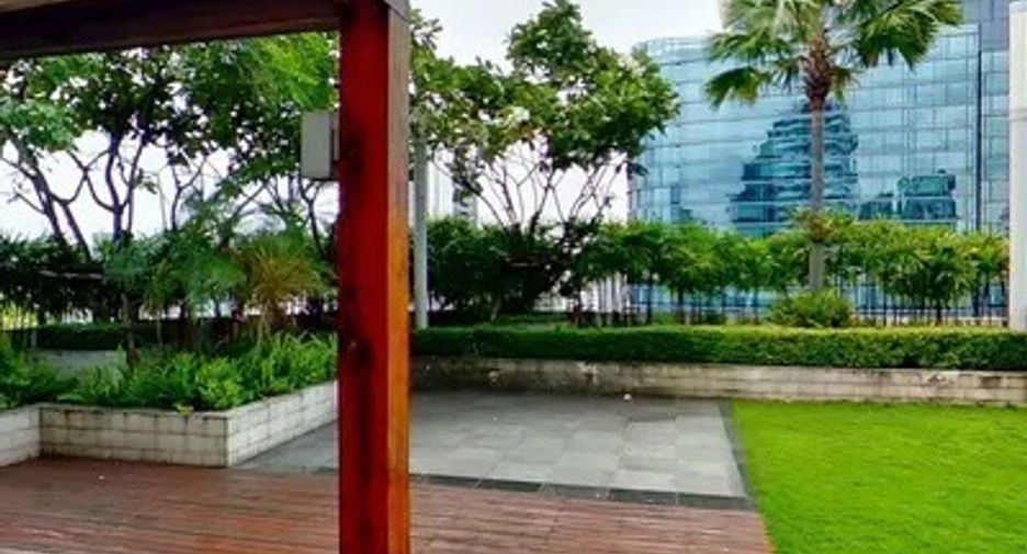 For rent 1 bed condo in Watthana, Bangkok