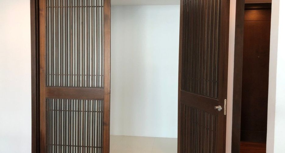 ให้เช่า 4 ห้องนอน คอนโด ใน วัฒนา, กรุงเทพฯ