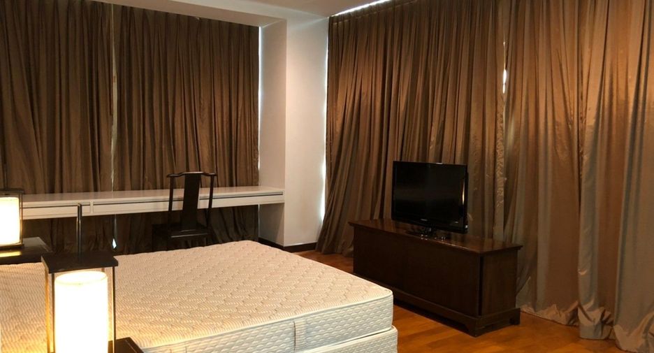 ให้เช่า 4 ห้องนอน คอนโด ใน วัฒนา, กรุงเทพฯ