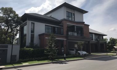 For sale 5 bedrooms house in Saphan Sung, Bangkok
