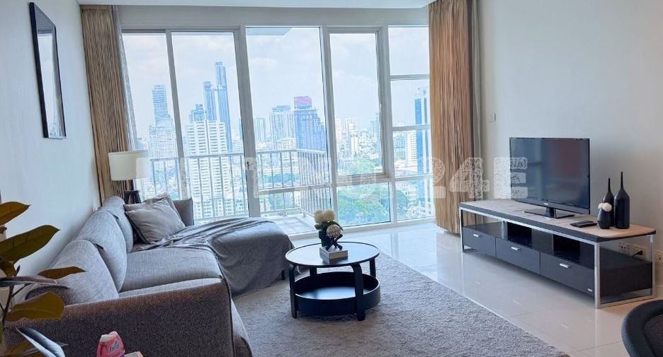 For rent 2 bedrooms condo in Khlong Toei, Bangkok